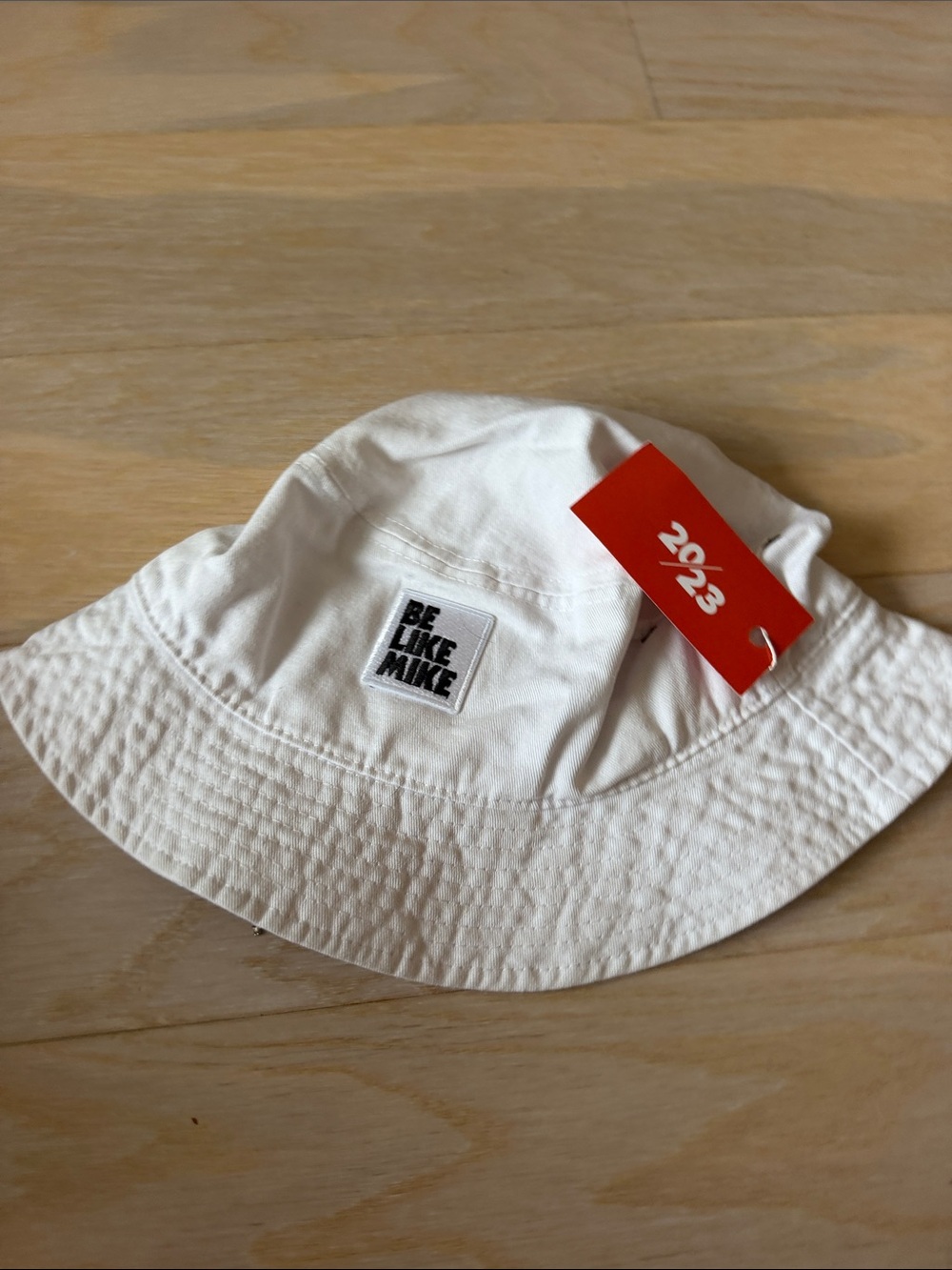 BE LIKE MIKE White Bucket Hat by Nike
